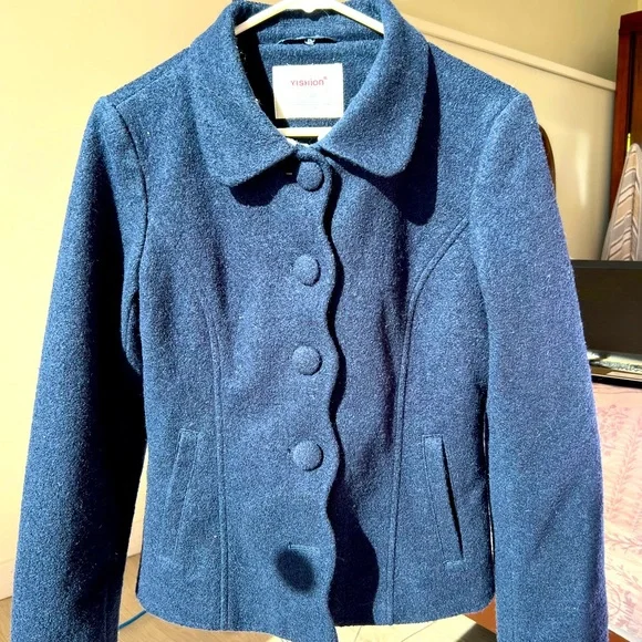 Beautiful Jackets - Picture 4 of 7